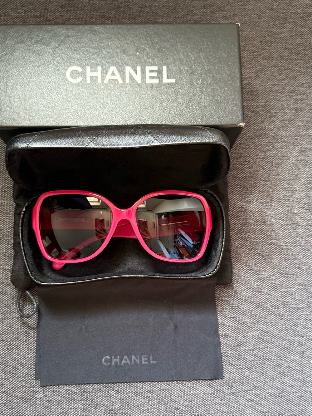 CHANEL Hot Pink Oversized Women's Sunglasses - Picture 2 of 11